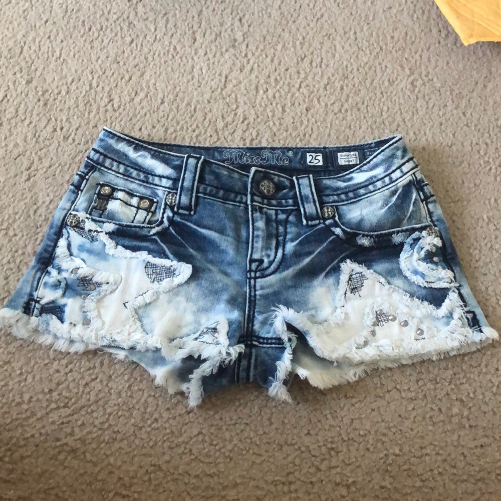 Very Cute Miss Me shorts in great condition